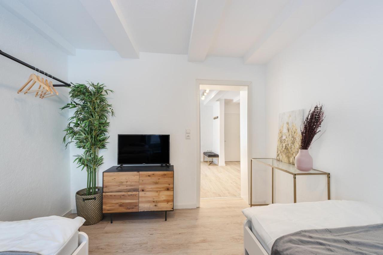 Terrace Apartment With 5 Rooms, Whirlpool And Bbq Augsburg Exterior photo